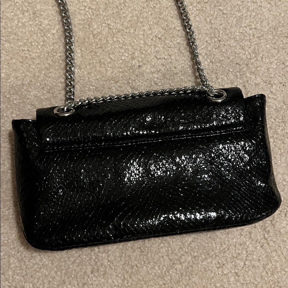 Betsey Johnson Black Slither And Shine Crossbody Faux Snakeskin Wolf Purse NWOT - Picture 4 of 8